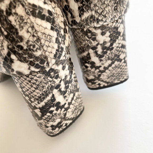 Zara Black and White Snakeskin Boots Knee‎ High Heeled Round Toe - Picture 3 of 6